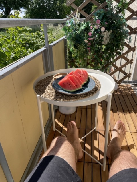 Fufaev isst Wassermelone in Borsum