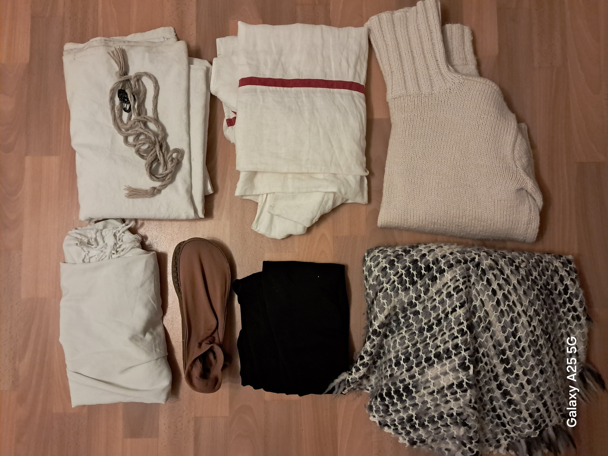 Minimalistische Jesus-Kleidergarderobe